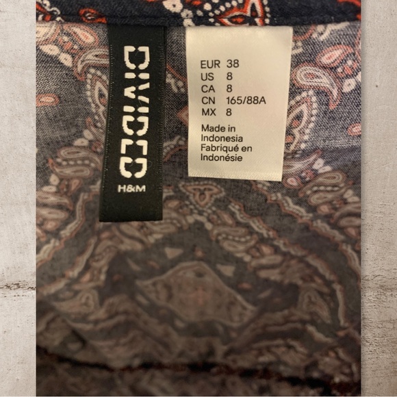 DIVIDED H&M • Paisley Romper - Picture 5 of 5